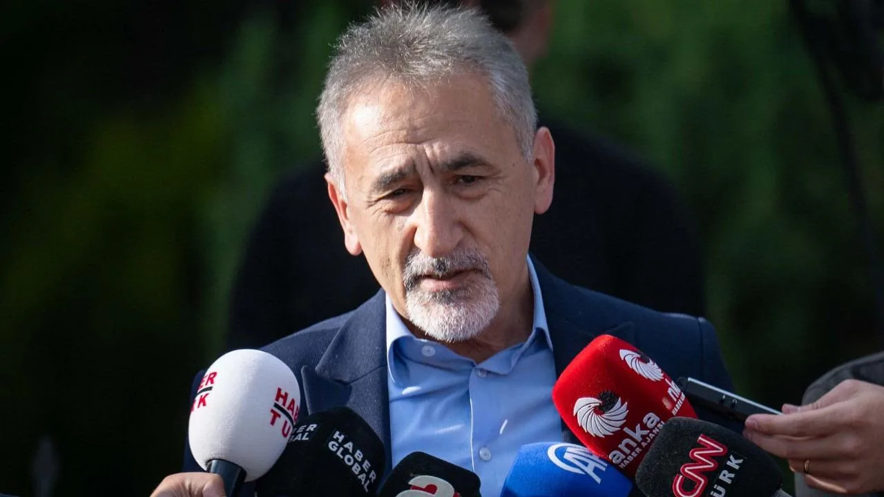 CHP’li Adıgüzel: Parti Silivri’ye Mahkum Edildi!