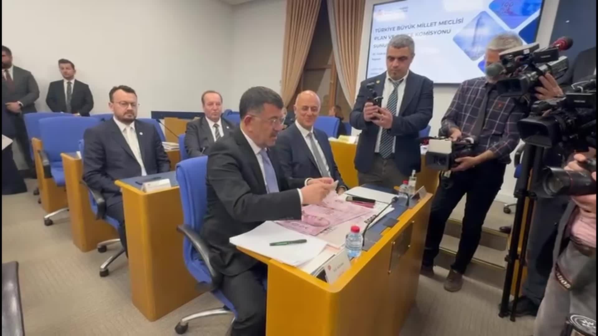 CHP’li Ağbaba’dan Merkez Bankası’na Sert Eleştiri