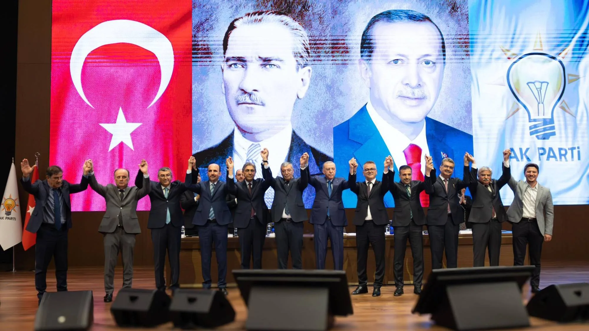 CHP’li Başkanlar AKP’ye Katıldı, Siyasette Şok!