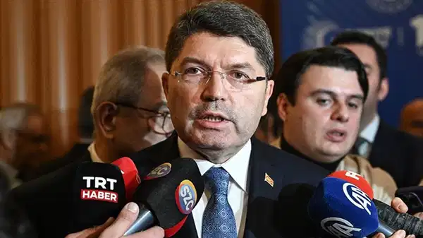 CHP’li Bayraktutan’dan Bakan’a Cezaevi Soruları