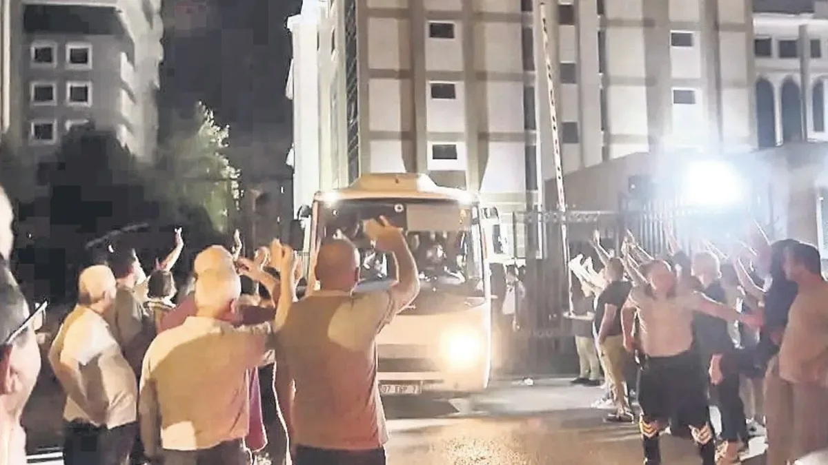 CHP’li Belediyede Yolsuzluk: 5 Kişi Tutuklandı