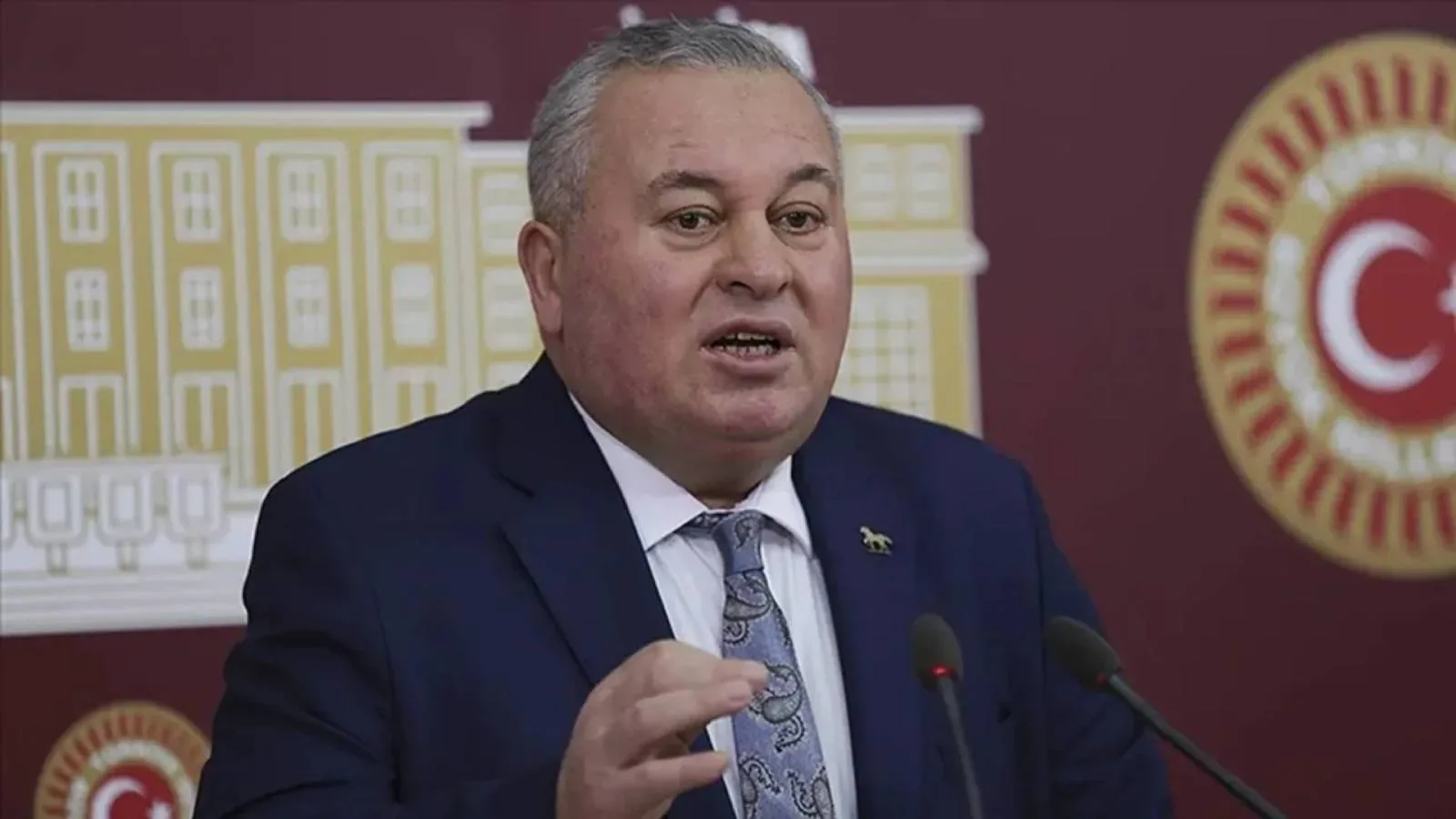 CHP’li Enginyurt: AKP’li Gazetecilere Açıklama Şart!