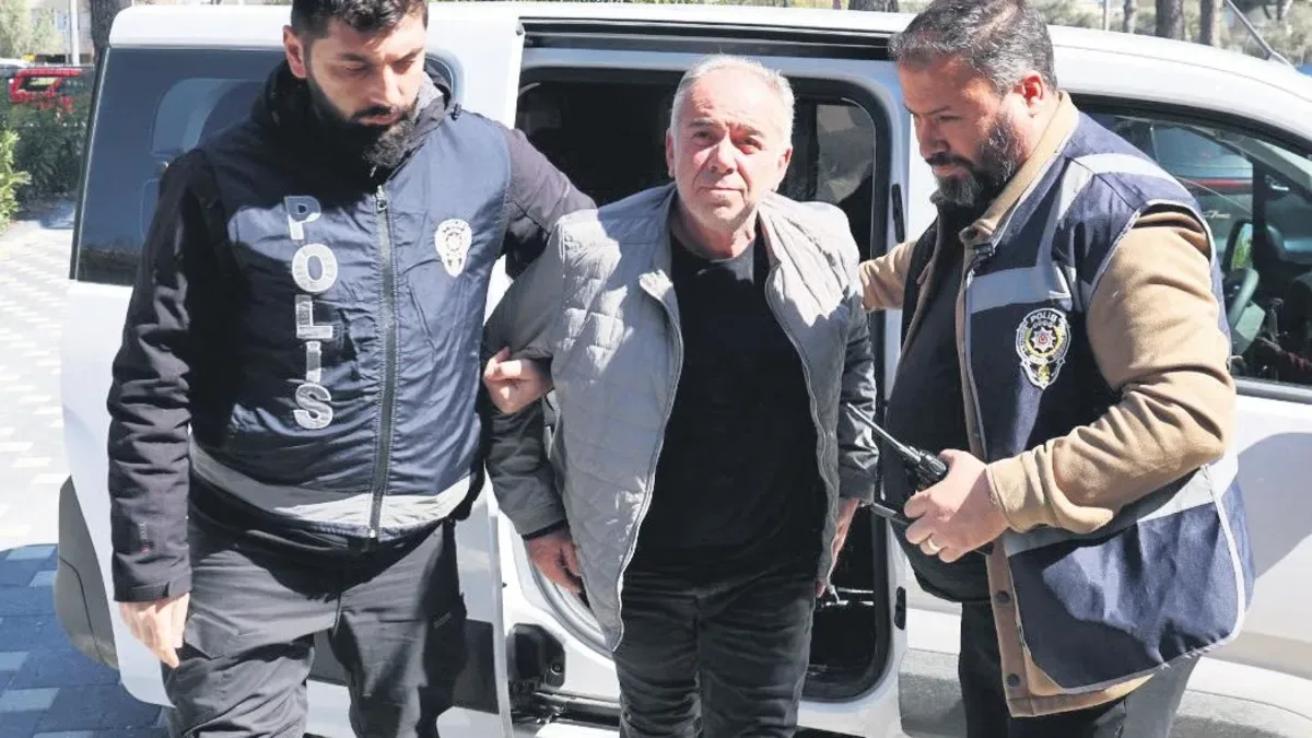 CHP’li Eski Başkan Mağazayı Kurşunladı!