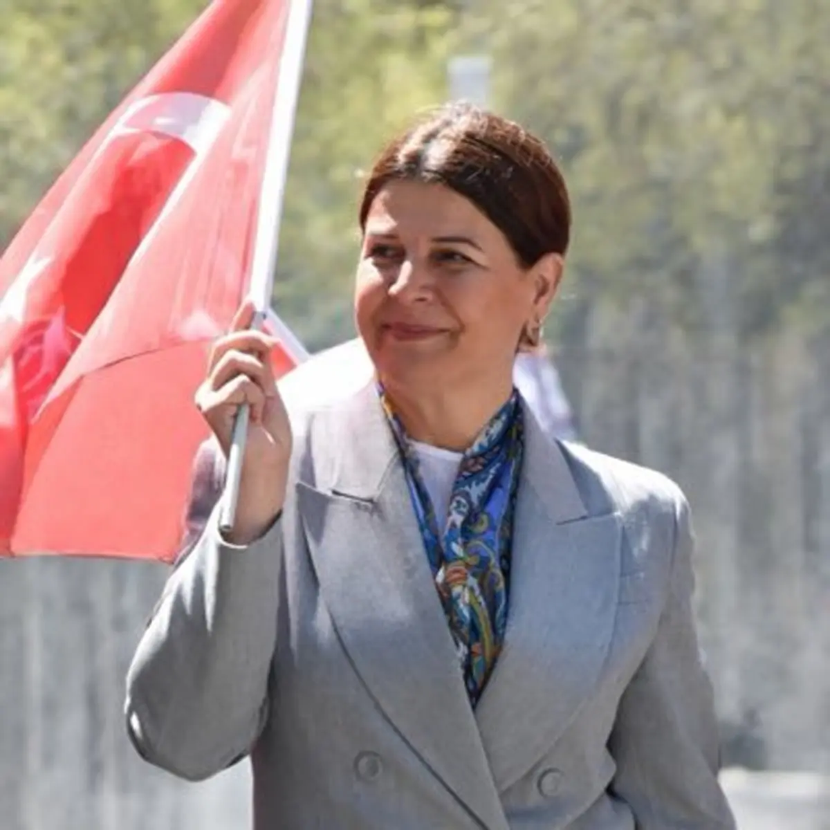 Siyasi kulisler hareketlendi! Çarpıcı iddia: CHP li bir isim daha AK Parti ye katılıyor 2