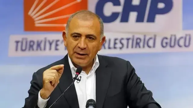CHP’li Gürsel Tekin’den Parti İçine Sert Mesaj: “CHP’yi Savunmak Susmak Değildir”