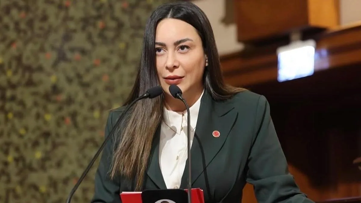 CHP’li Meclis Üyesi Hülya Şimşek Tutuklandı!