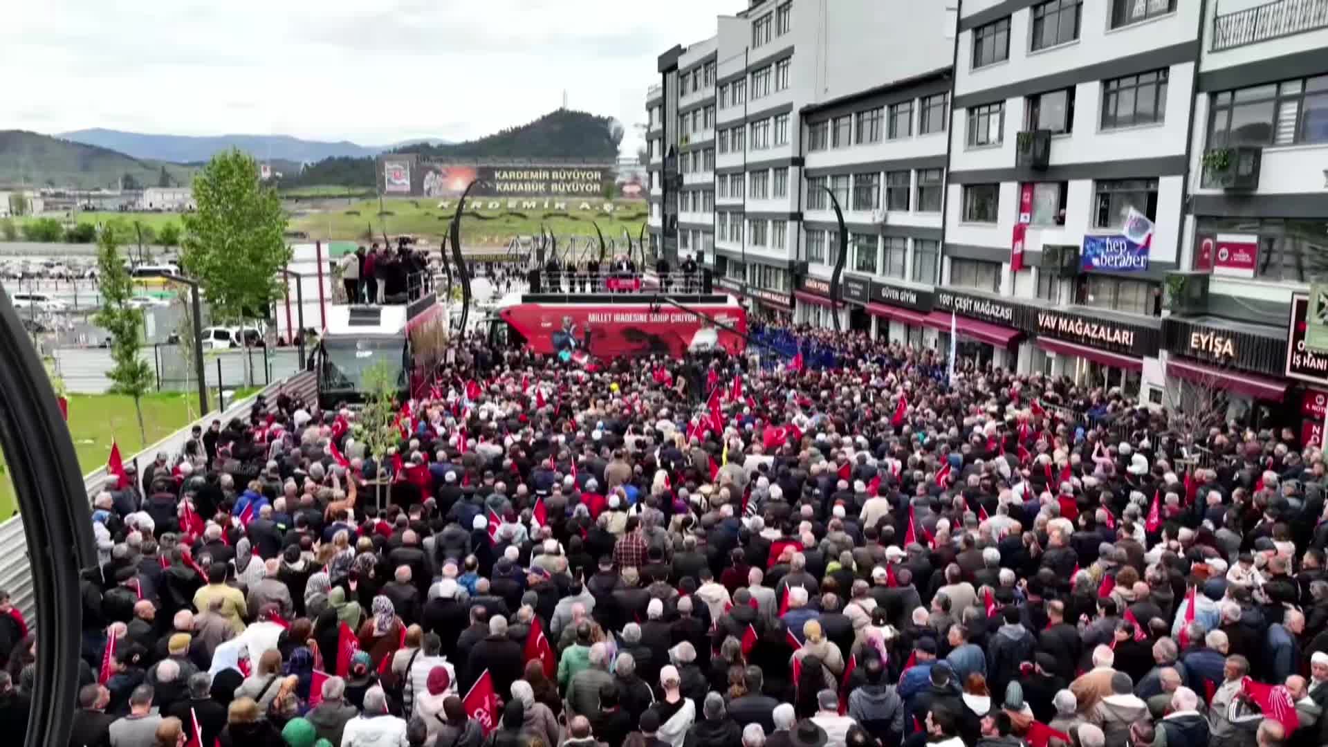 CHP Lideri Özel: Kutuplaşmaya Değil, Kucaklaşmaya Geliyoruz