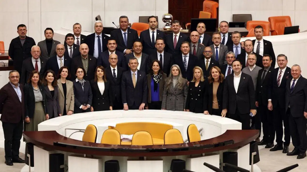 CHP, Meclis’te 3. Gün: ‘Zalimlere Af Yok!’