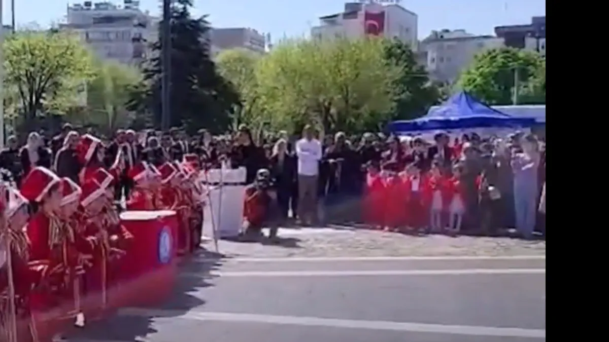 CHP’nin Mehter Marşı Tartışması: Tepkiler Çığ Gibi!
