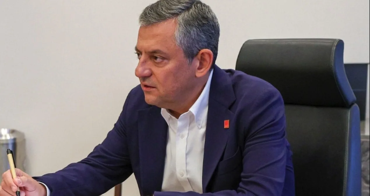 CHP’nin Tarihi Mitingleri: Kalabalıklar Güçleniyor!