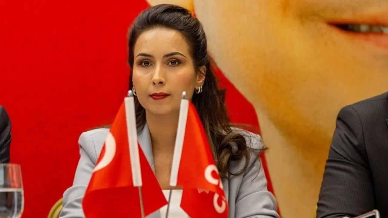 CHP, Seçim Güvenliği İçin Gönüllüleri Eğitiyor