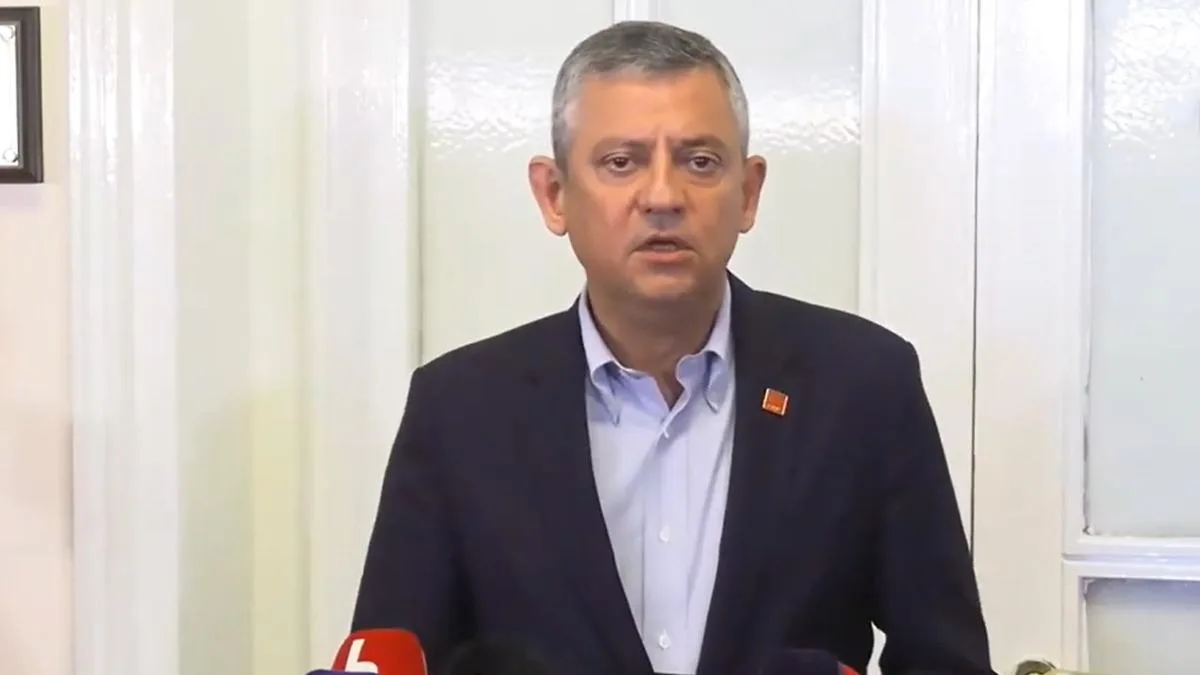 CHP Toplantısı: Kılıçdaroğlu ve Özel’in Rolü!
