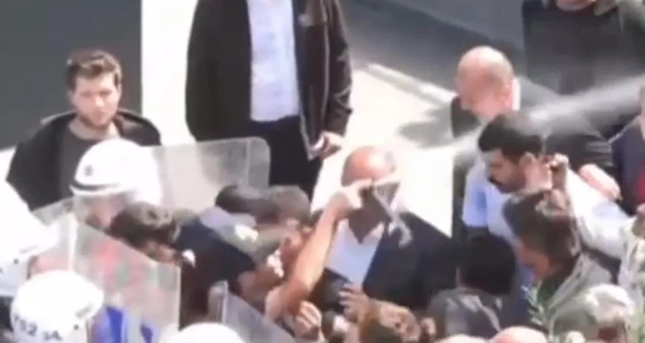 CHP’ye Biber Gazı Müdahalesi: Soru İşaretleri