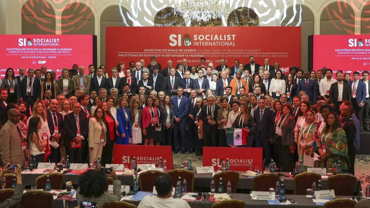 CHP’ye Veda, YENİ Parti’ye Merhaba!