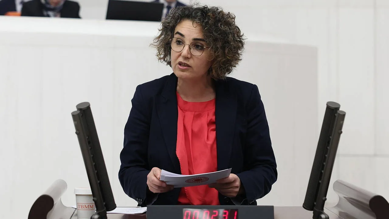 Çiçek Otlu Taburcu Oldu: Teşekkür Mesajı Yayınladı!