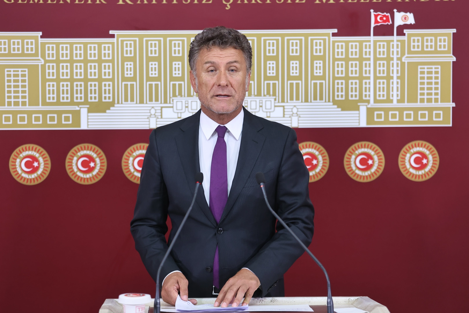 Çiftçiden ‘Dimdik Ayaktayız’ Eleştirisi!