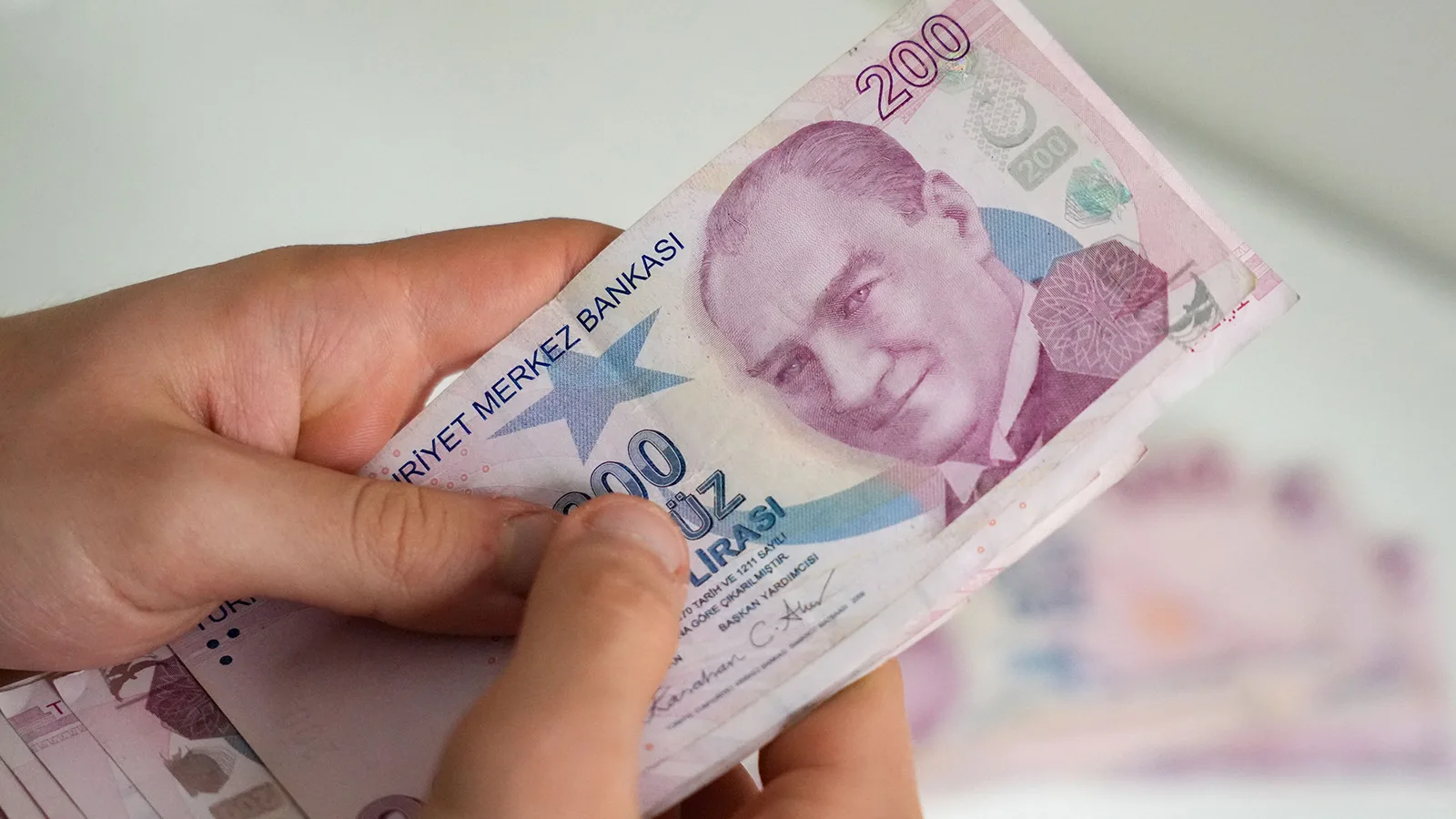 Çiftçilere ve Esnafa Yüzde 100 Faiz İndirimi!