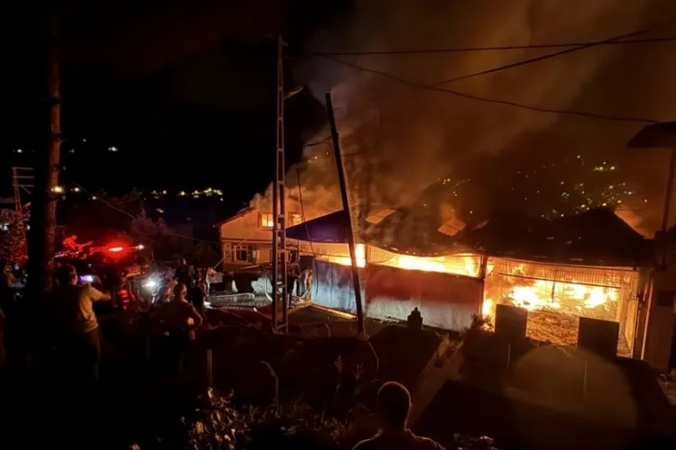 Çınartepe’de Yangın: 7 Yaralı, Evler Kullanılamaz