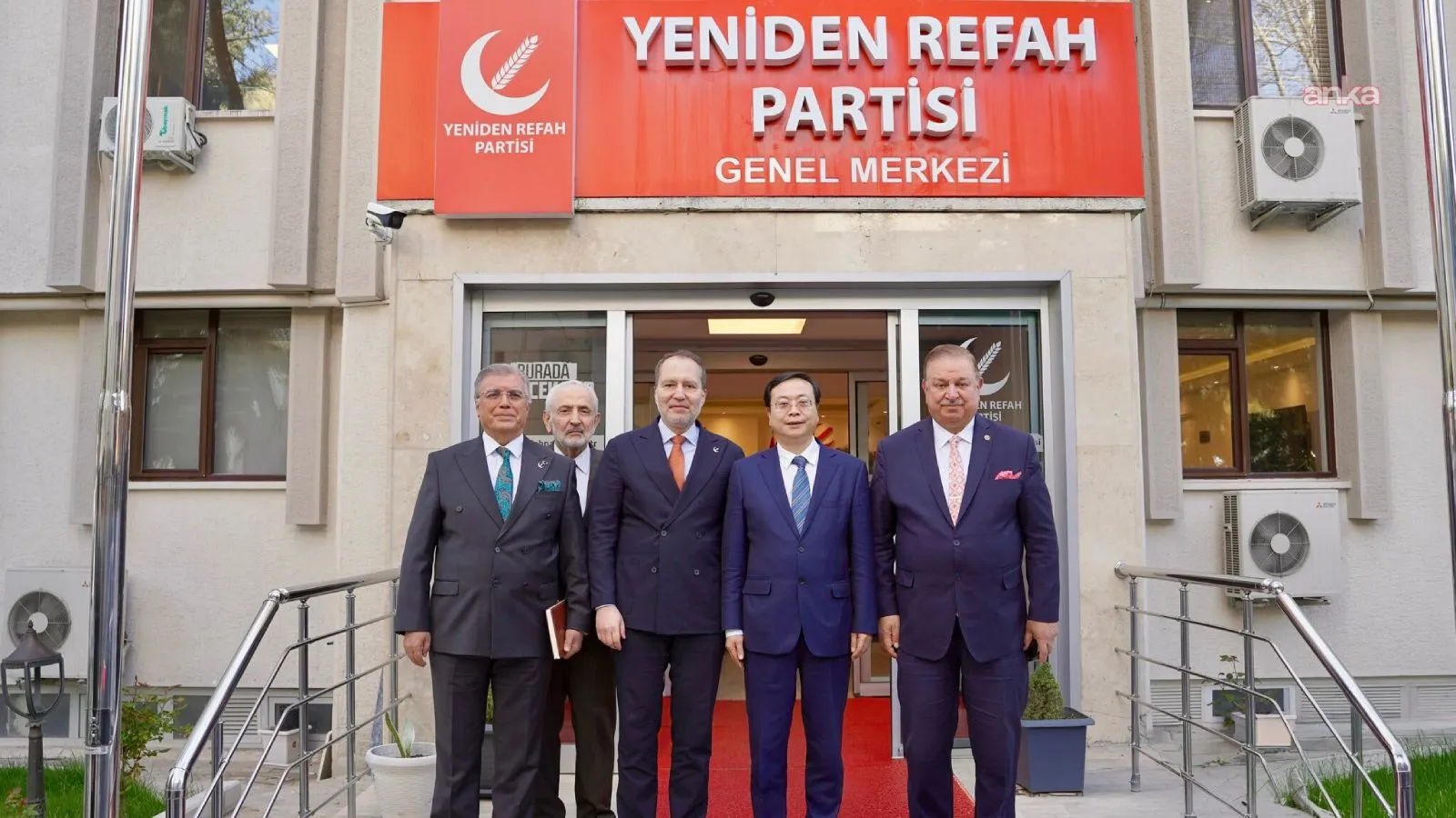 Çinli Yetkililer Fatih Erbakan’ı Ziyaret Etti