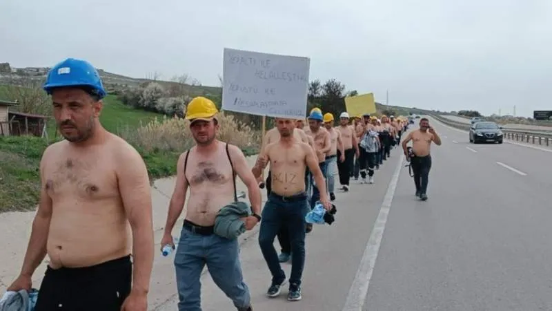 Çıplak Vücutlarla Ekmek Mücadelesi: İşçiler Yürüdü