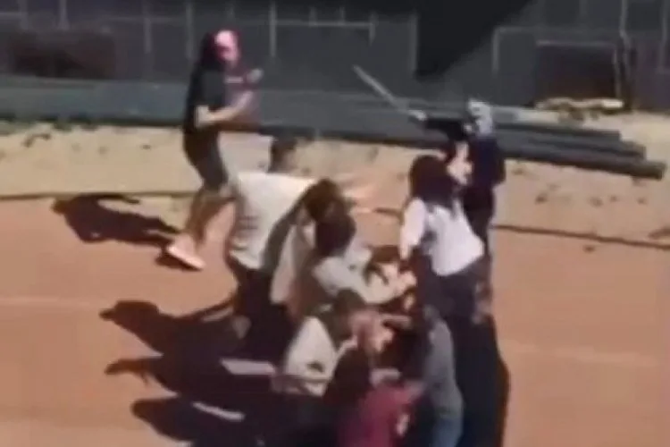 Çocuk Kavgasına Aileler Karıştı, Kaos Ortaya Çıktı!