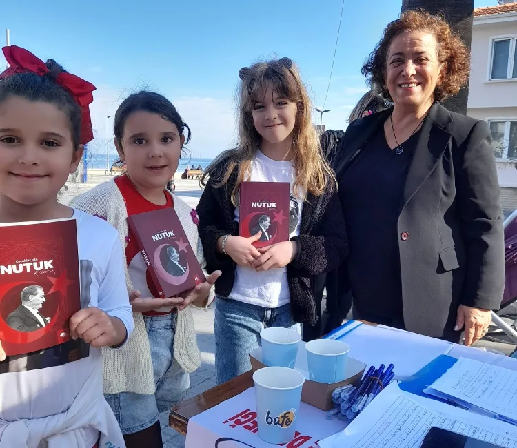 Çocuklar, Atatürk’e Sevgilerini Şiirle Dile Getirdi