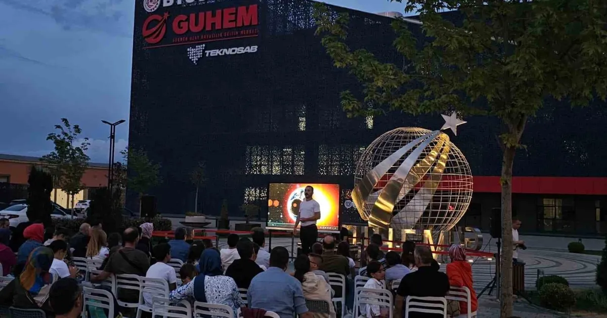 Çocuklar Ay Tutulmasını Teleskopla Gözlemledi!