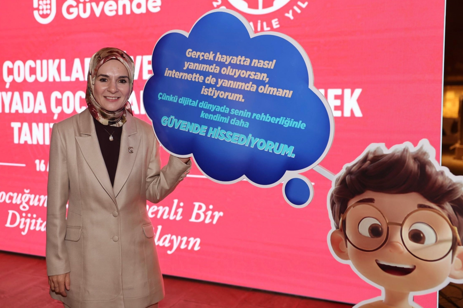 Çocuklar Dijital Dünyada Güvende: Yeni Platform!