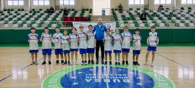 Çocuklar Kış Spor Okulları’nda Sertifika Sevinci!