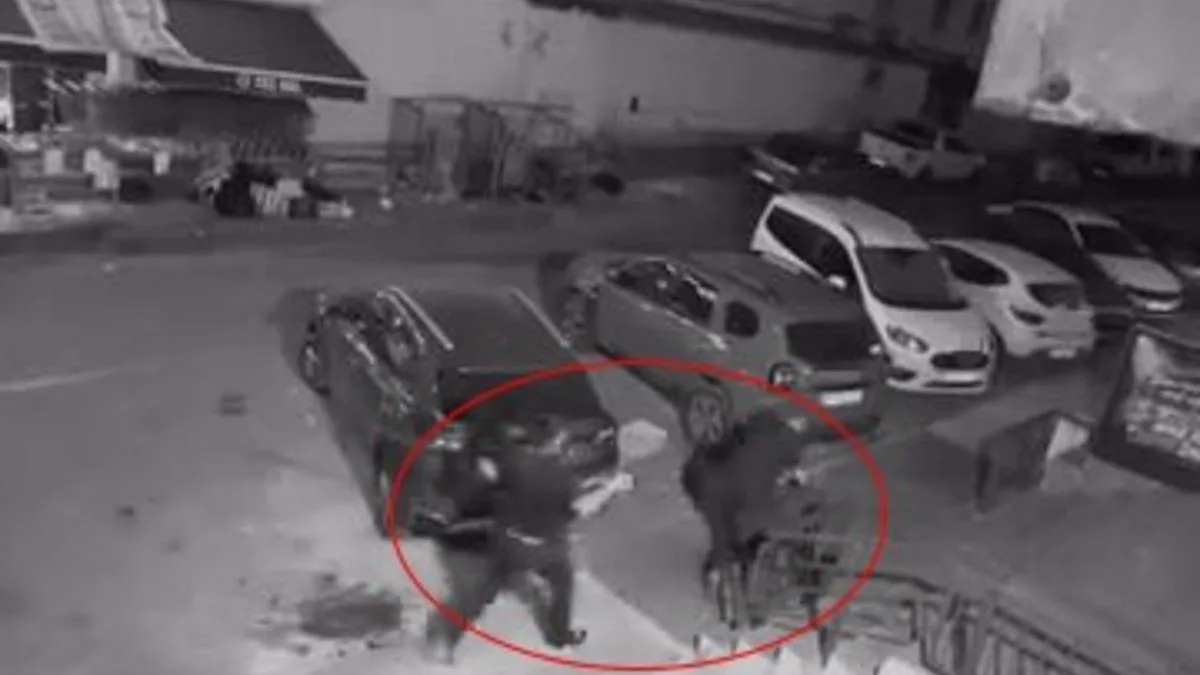 Çocuklar Lastik ve Kriko Çaldı, Kamerada!
