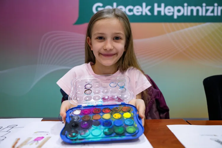 Çocuklar Sanatla Buluştu: Ressam Oluyorlar!