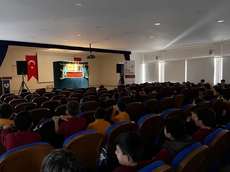 Çocuklar Taraklı’da Kukla Oyunu ile Eğlendi