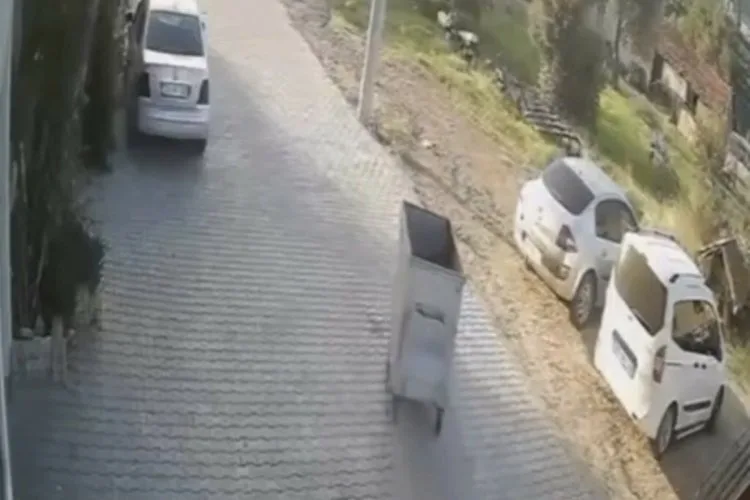 Çöp Kamyonu Kaçtı, Konteyner Peşinden Sürüklendi!