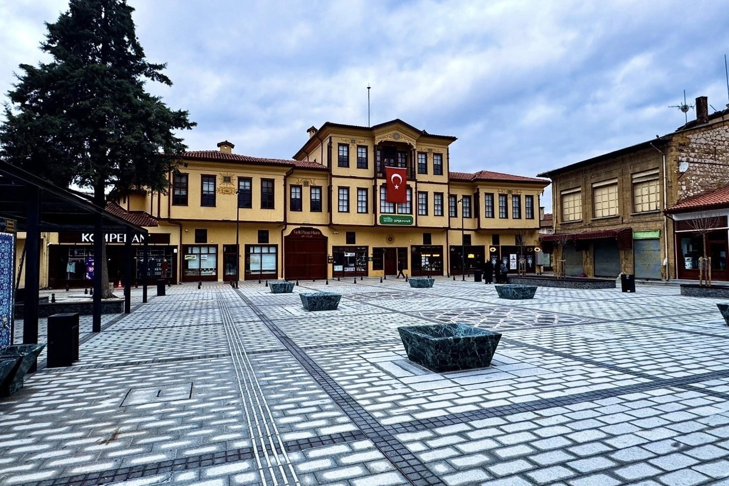 Çorum’da ‘Han Önü Meydanı’ Resmen Açıldı!