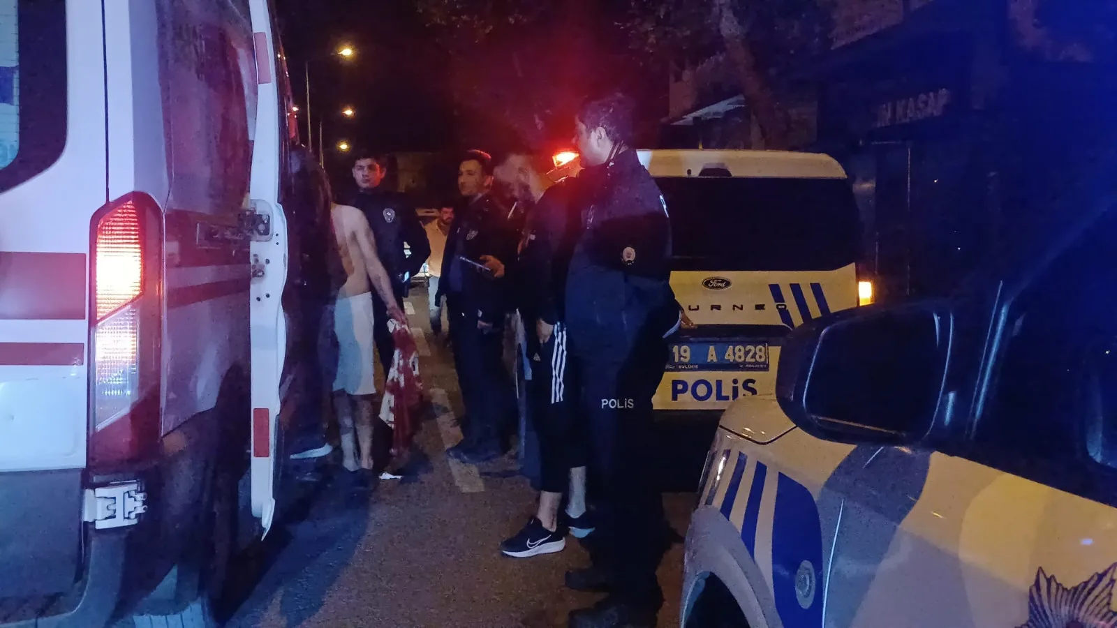 Çorum’da Kavga: Genç Başından Bıçaklandı!