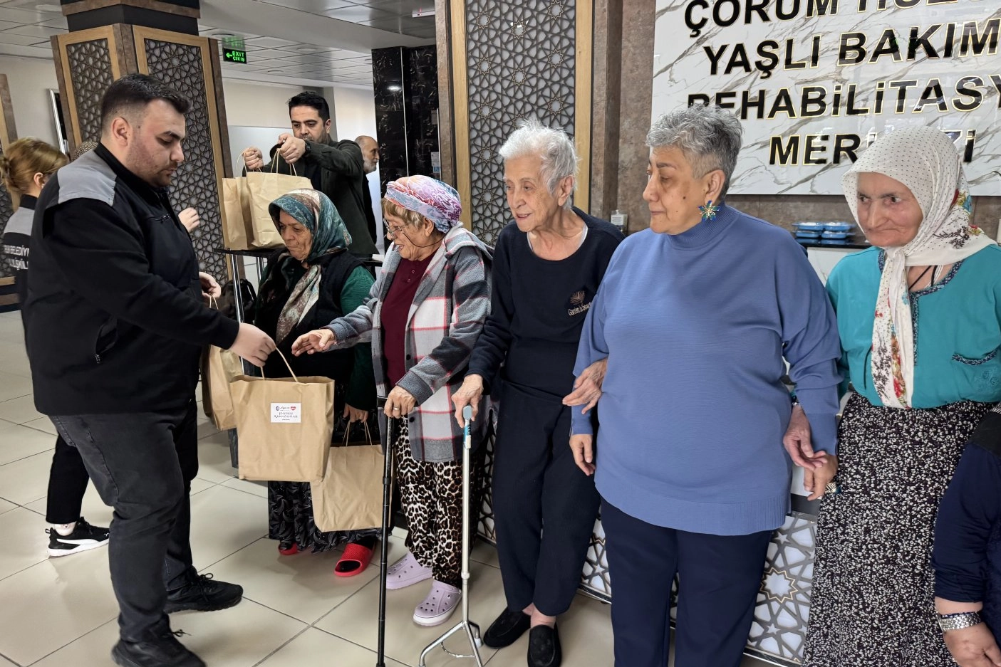 Çorum’da Ramazan’da Anlamlı Hijyen Paketi Ziyareti