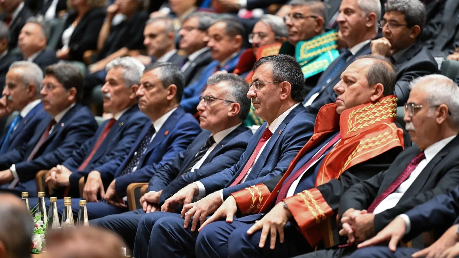 Cumhurbaşkanı Yardımcısı’ndan Muhalefete Çağrı!