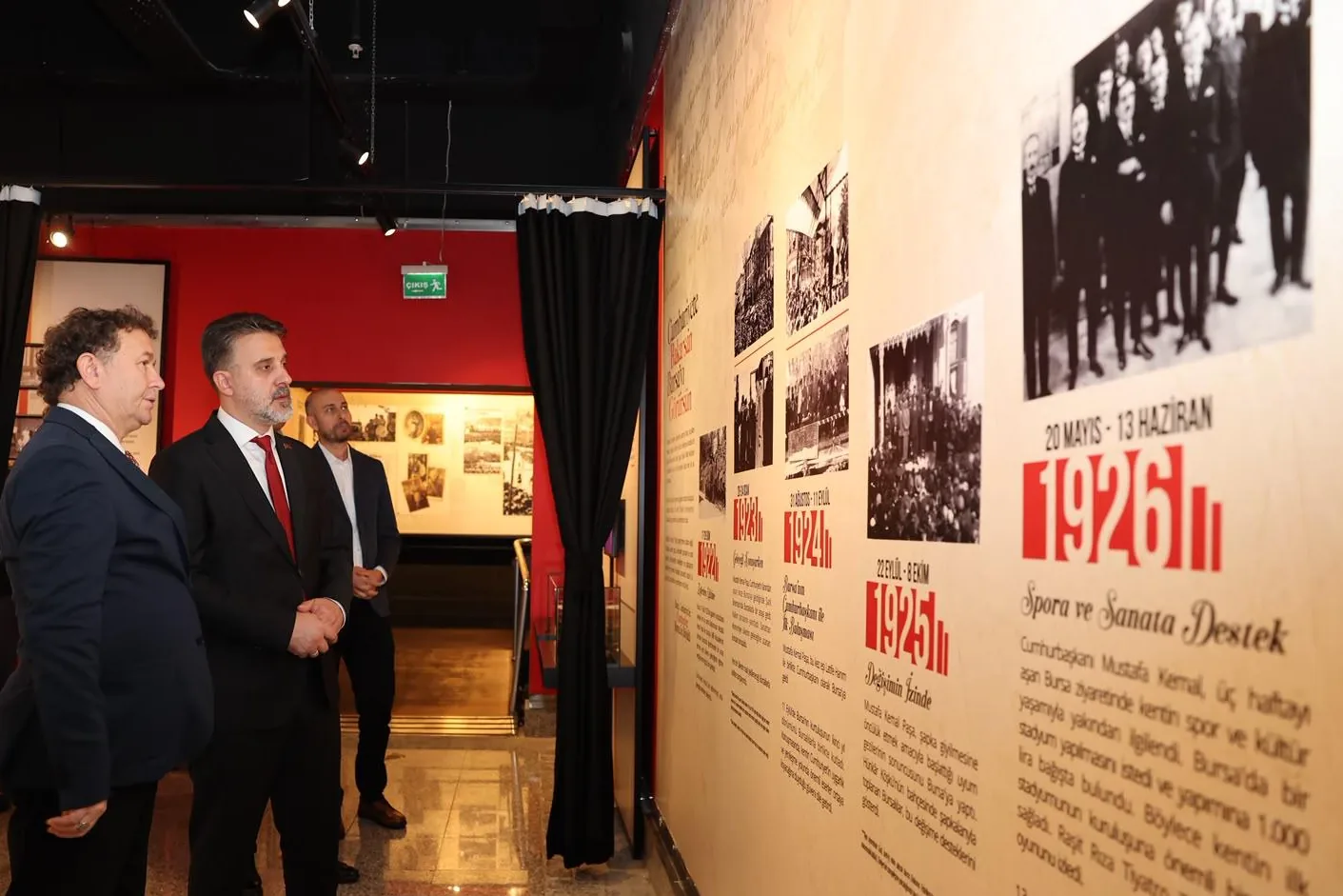 Cumhuriyet Bayramı'nda ‘Bakarsan Cumhuriyeti Görürsün’ Sergisi