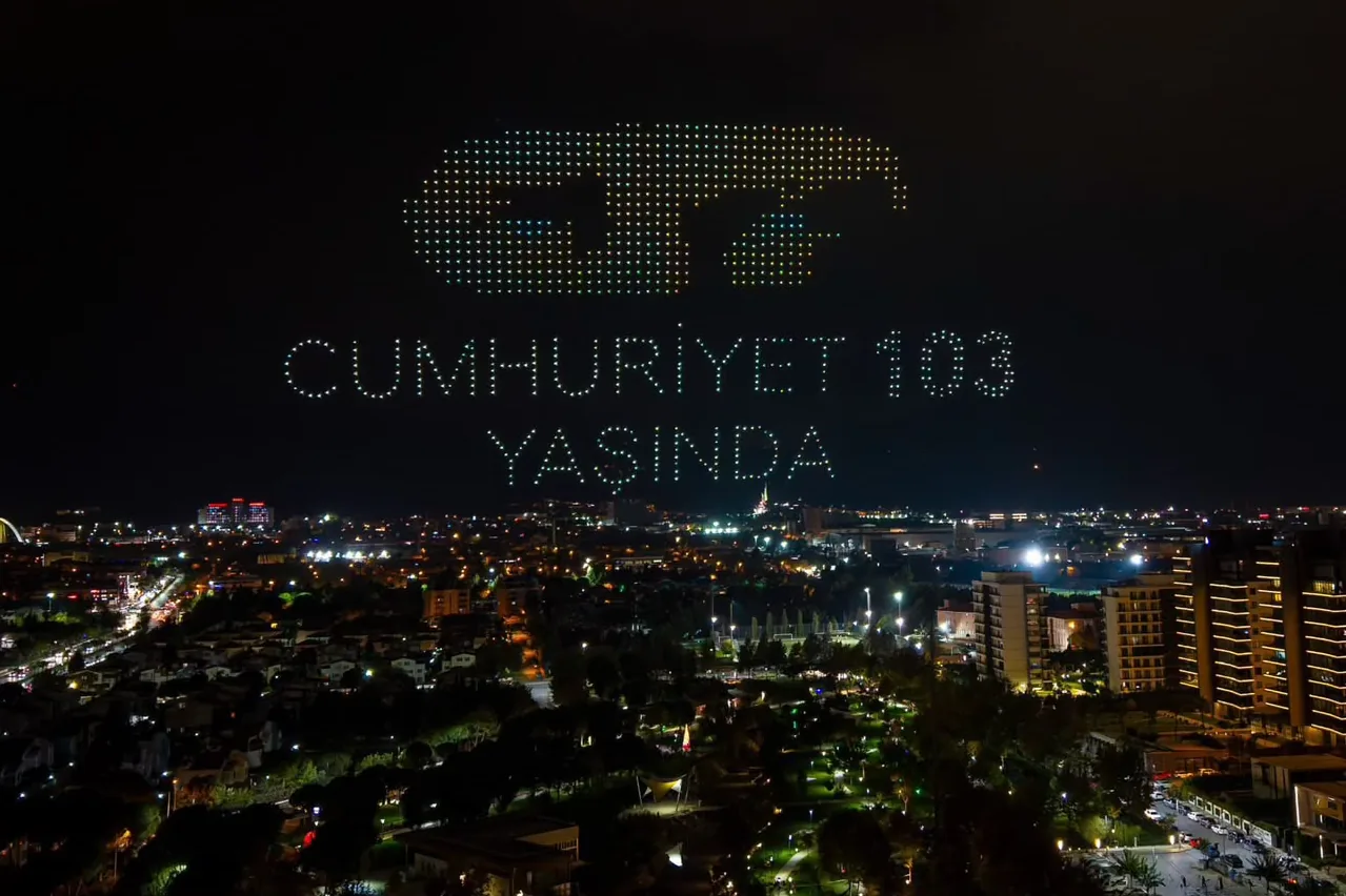 Cumhuriyet Bayramında Manisa'da 1000 Drone Gösterisi