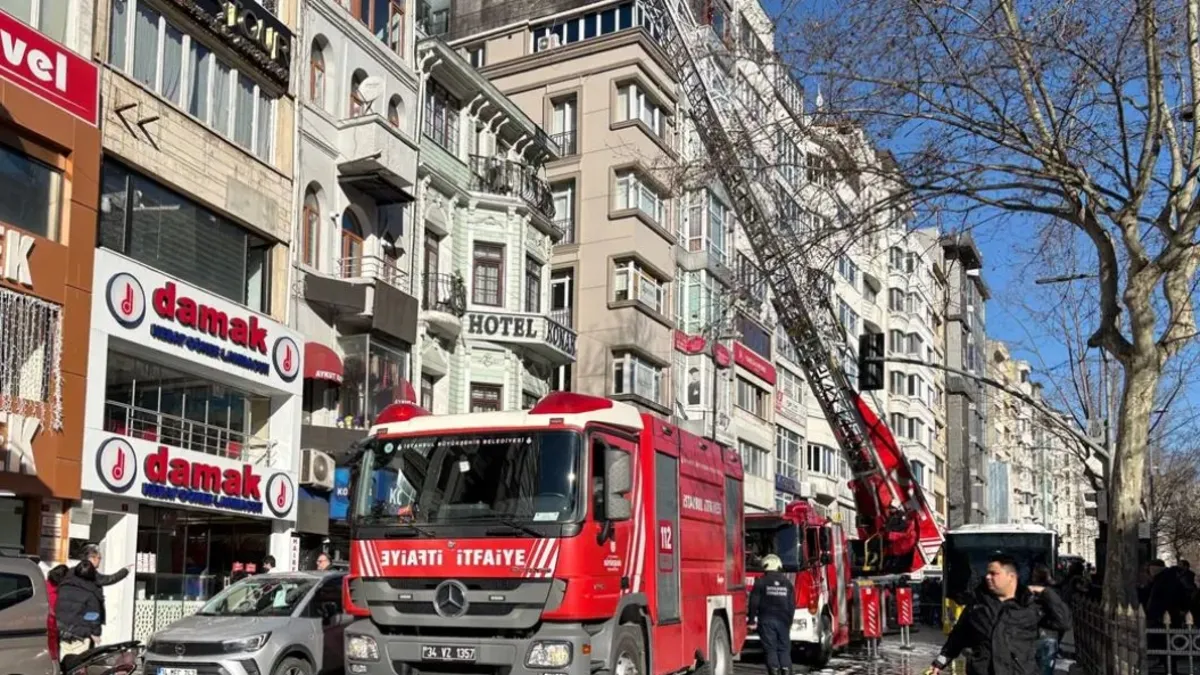 Cumhuriyet Caddesi’nde Restoran Yangını Panik Yarattı