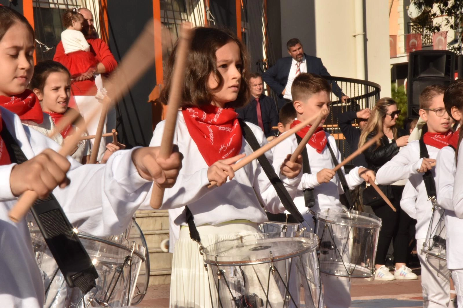 Cumhuriyet Coşkusu Manisa Halil Yurtseven’de!