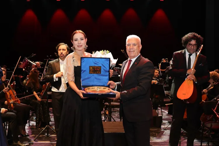 Cumhuriyet Coşkusu Sanatla Buluştu Bursa’da!