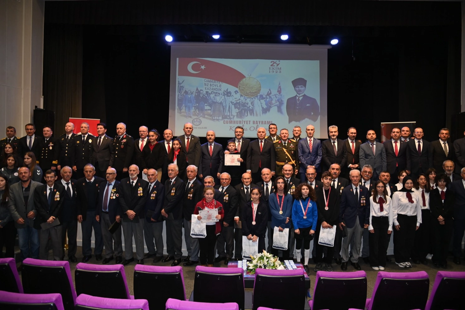 Cumhuriyet Coşkusu Trabzon’da Zirveye Çıktı!