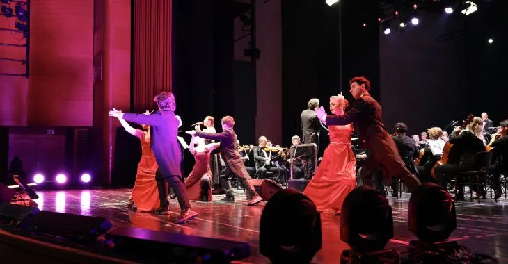 Cumhuriyet Kadınları Konseri Bursalıları Büyüledi