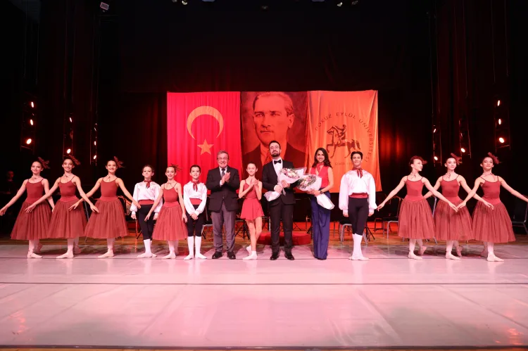 Cumhuriyetin 102. Yılı Sanatla Coşkuyla Kutlandı!