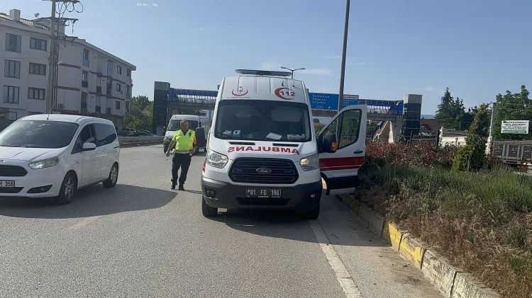 D-100’de Kaza: Bir Yaralı, Trafik Durdu!