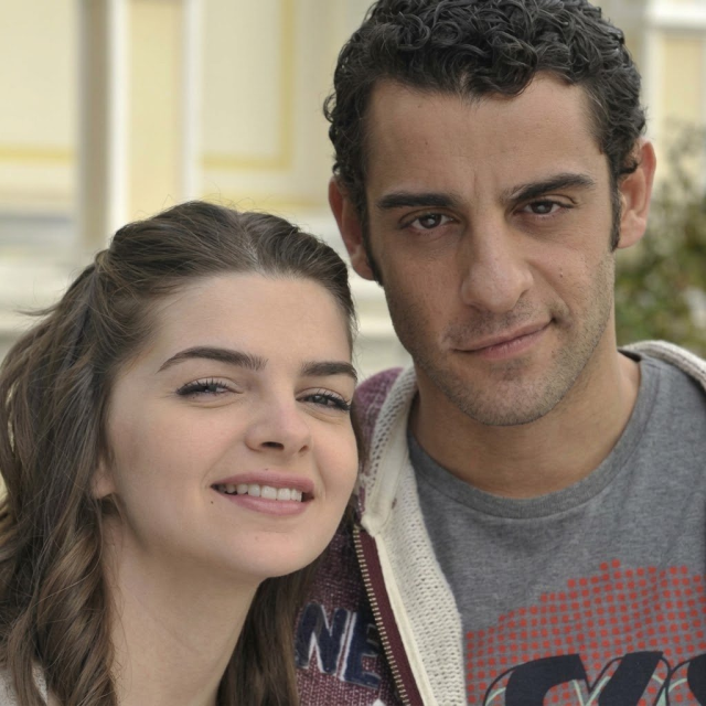 Dağhan Külegeç ve Pelin Karahan, Kavak Yelleri’nin Nostaljisi ile Yeniden Buluştu