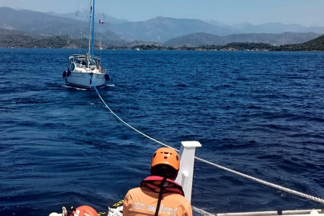 Dalaman’da Sürüklenen Tekne Kurtarıldı!