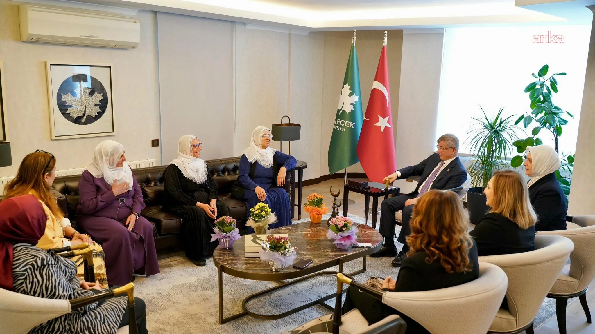 Davutoğlu, Barış Anneleri ile Buluştu!