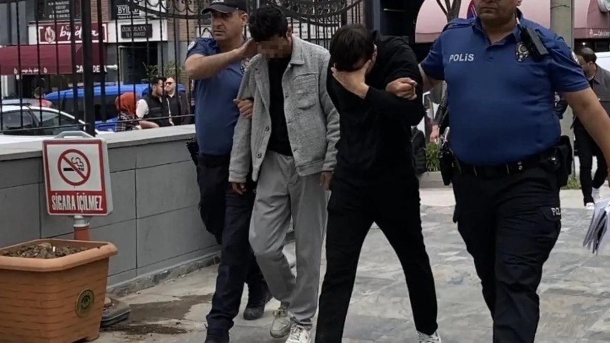 Dede ile torun arasında kanlı bıçaklama!